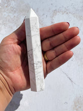 Load image into Gallery viewer, Howlite Point - IND012