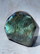 Load image into Gallery viewer, Labradorite Freeform - IND044