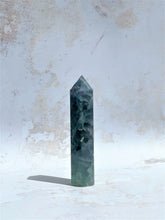 Load image into Gallery viewer, Fluorite Tower - IND064
