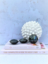 Load image into Gallery viewer, Labradorite Palmstones (Round) - Intuitively Selected