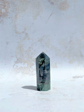Load image into Gallery viewer, Fluorite Tower - IND132
