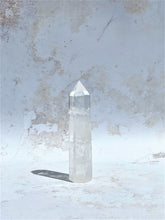 Load image into Gallery viewer, Clear Quartz Tower - IND226
