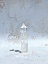 Load image into Gallery viewer, Clear Quartz Tower - IND226
