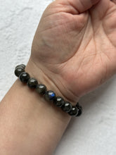 Load image into Gallery viewer, Labradorite Bracelet 10mm
