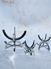 Load image into Gallery viewer, Crystal Claw Stand - (Silver)
