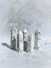 Load image into Gallery viewer, Howlite Points - Intuitively Selected

